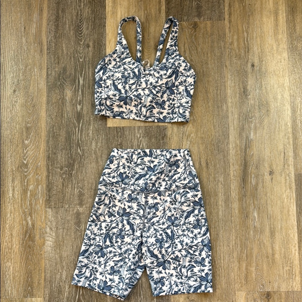 Floral Print Crop Top and Shorts workout Set